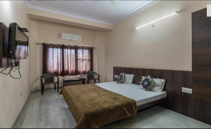 Hotel Laxmi Mahal à Udaipur Extérieur photo