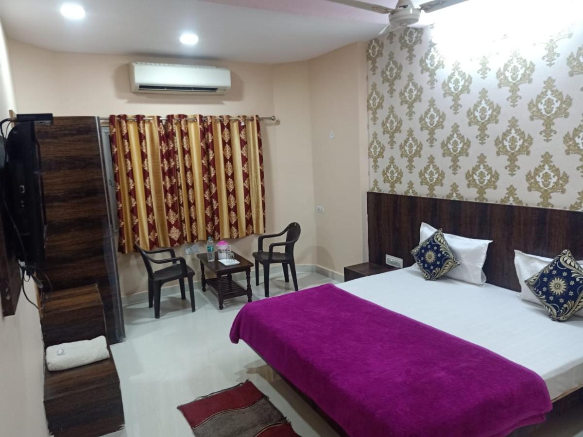 Hotel Laxmi Mahal à Udaipur Extérieur photo