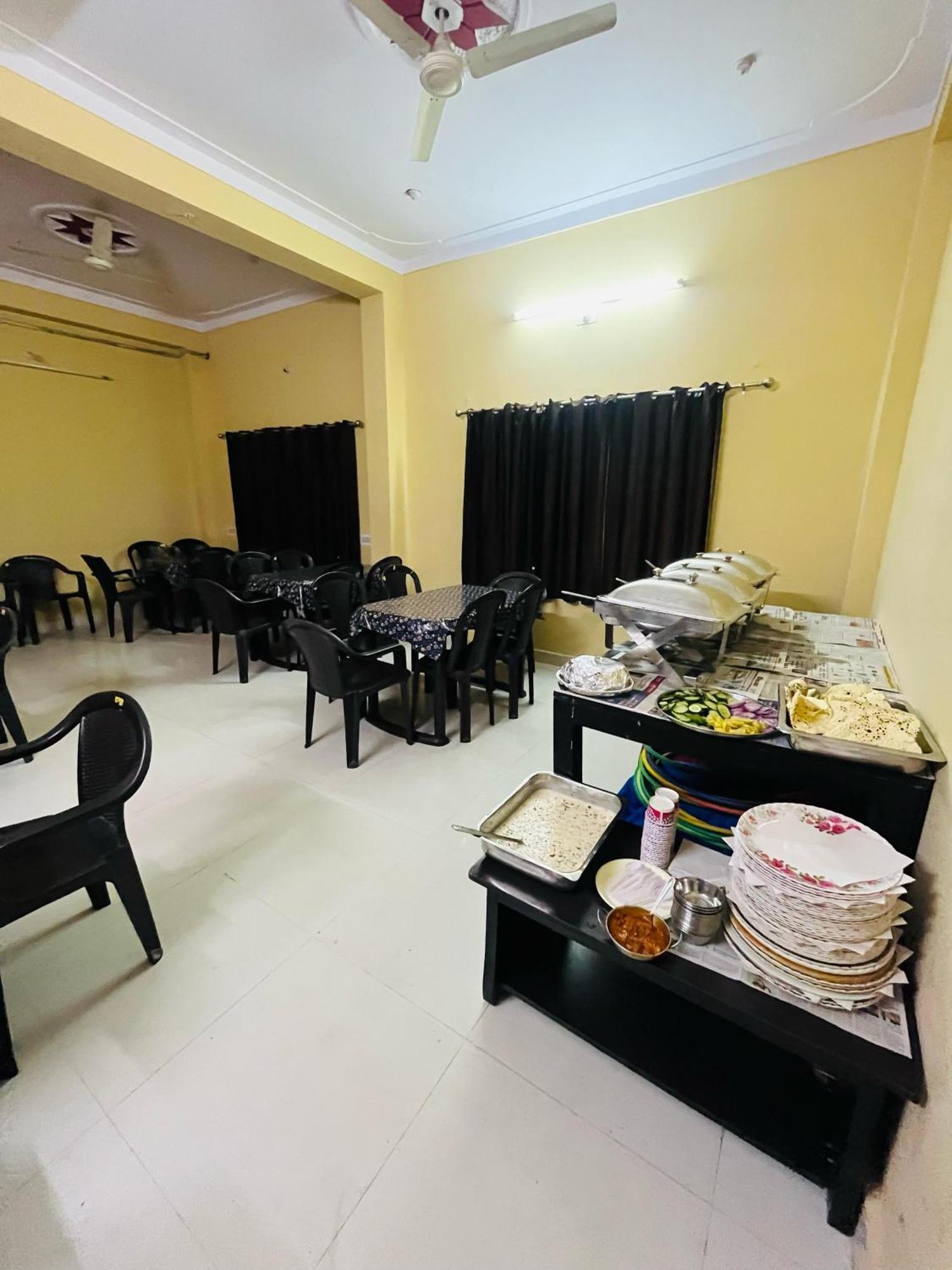 Hotel Laxmi Mahal à Udaipur Extérieur photo