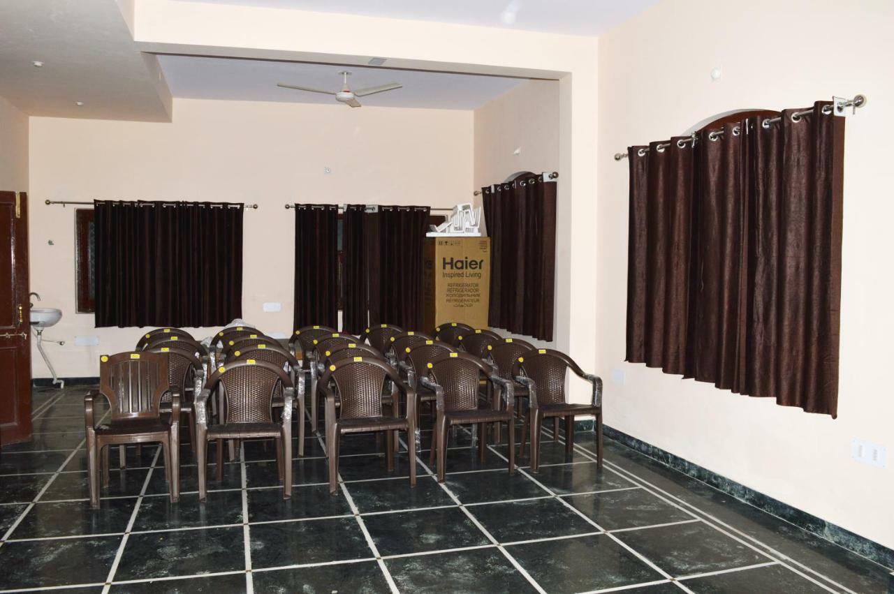Hotel Laxmi Mahal à Udaipur Extérieur photo
